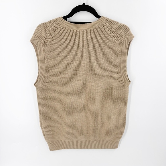 ✅UNIQLO Beige Sleeveless Sweater SIZE SMALL CREWNECK RIBBED - Picture 3 of 5